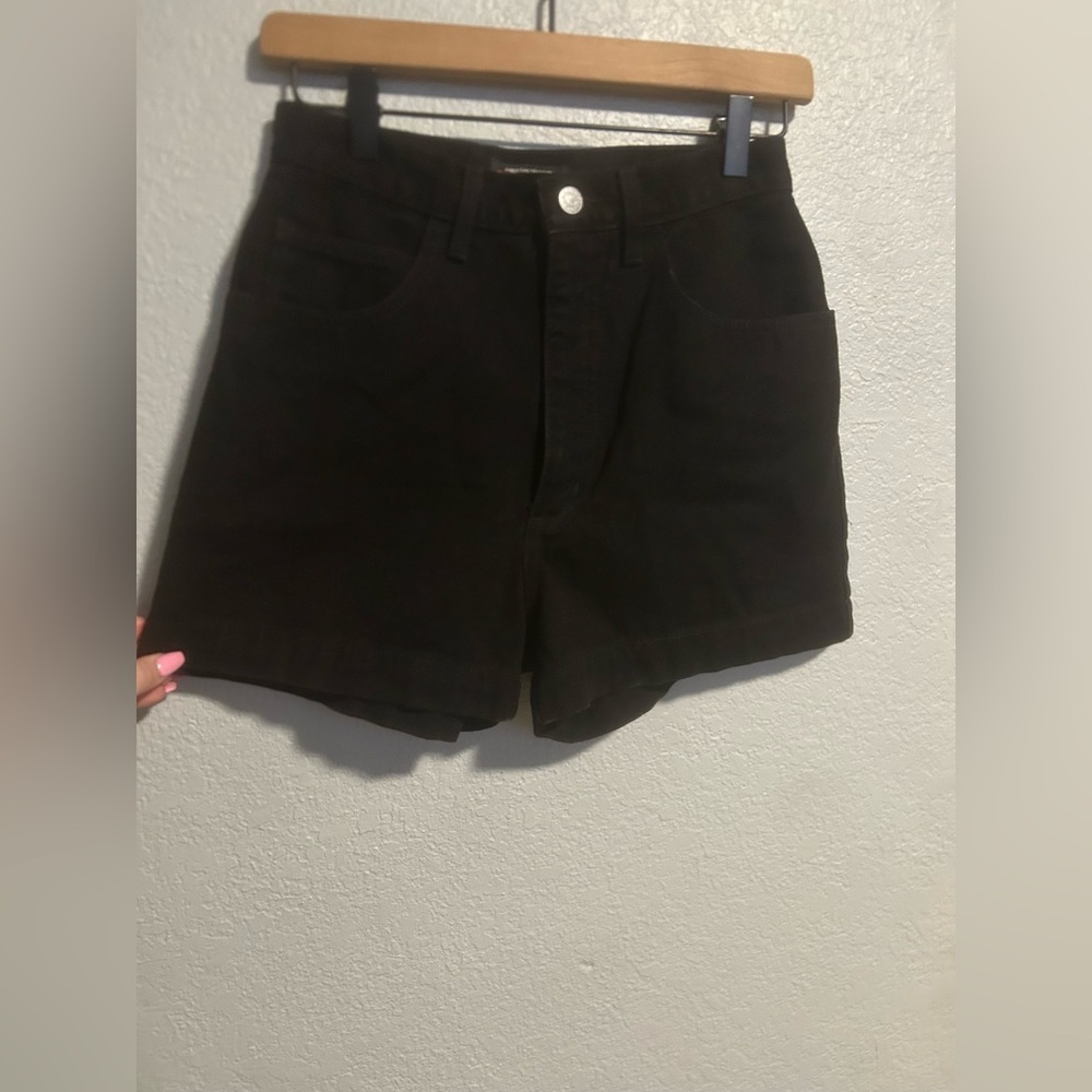 Vintage guess black denim high waisted shorts - Picture 6 of 9